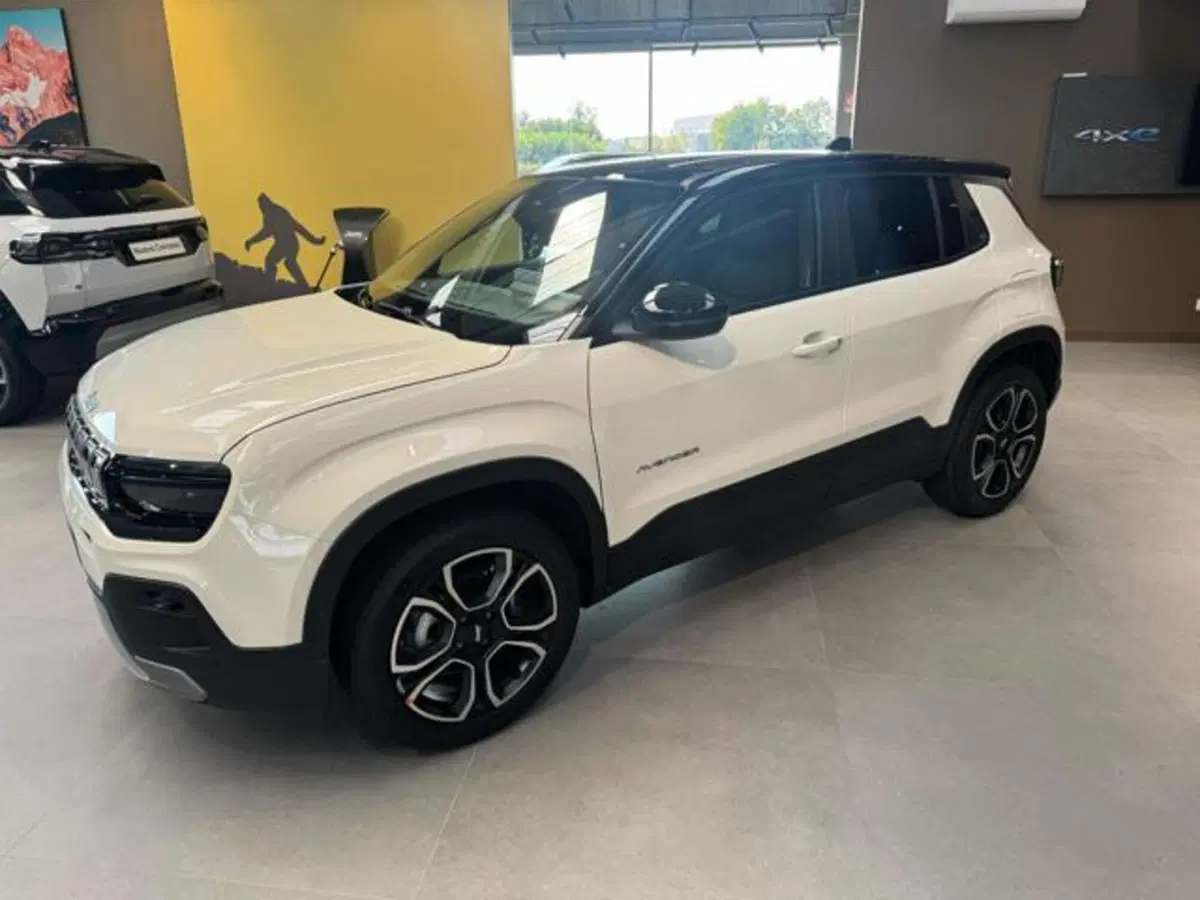 Jeep Avenger nuova a Vercelli (3)