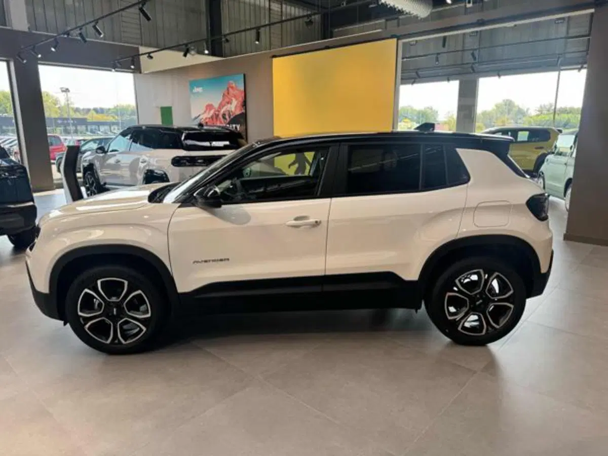 Jeep Avenger nuova a Vercelli (4)