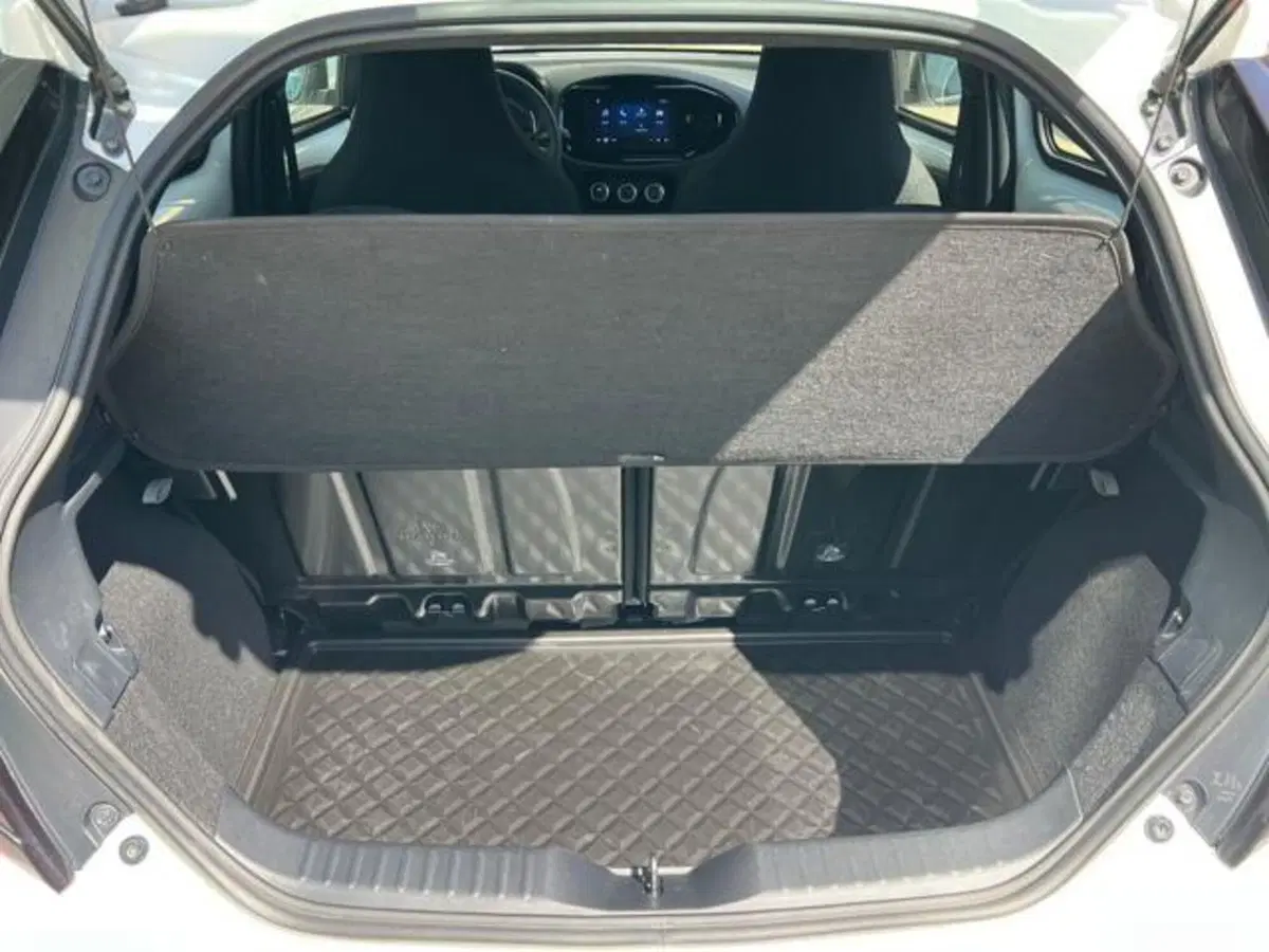 Toyota Aygo X usata a Sassari (6)