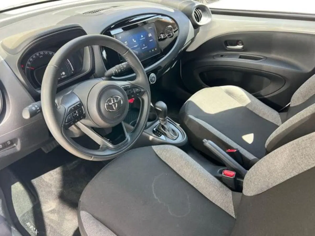 Toyota Aygo X usata a Sassari (7)