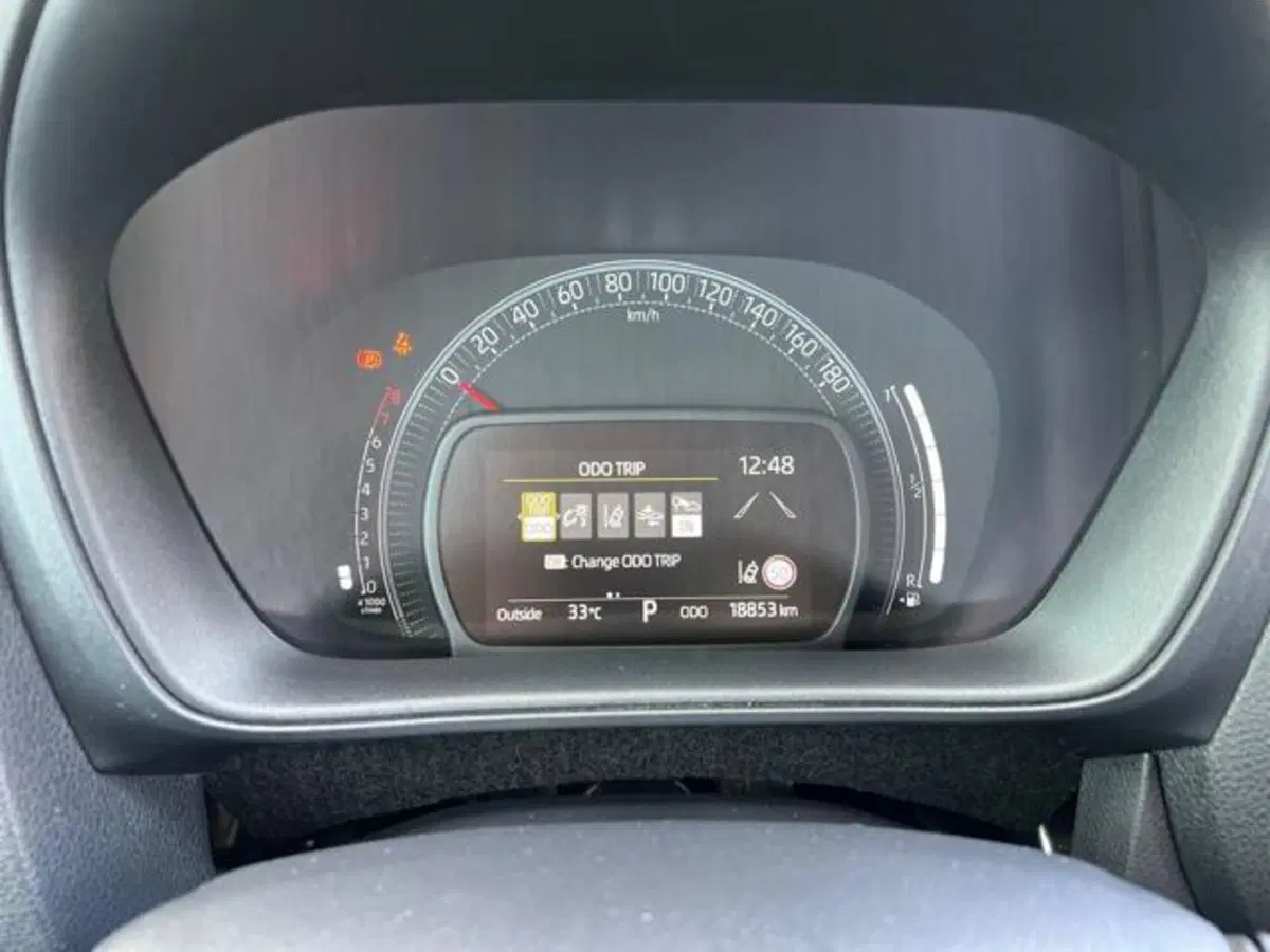 Toyota Aygo X usata a Sassari (9)