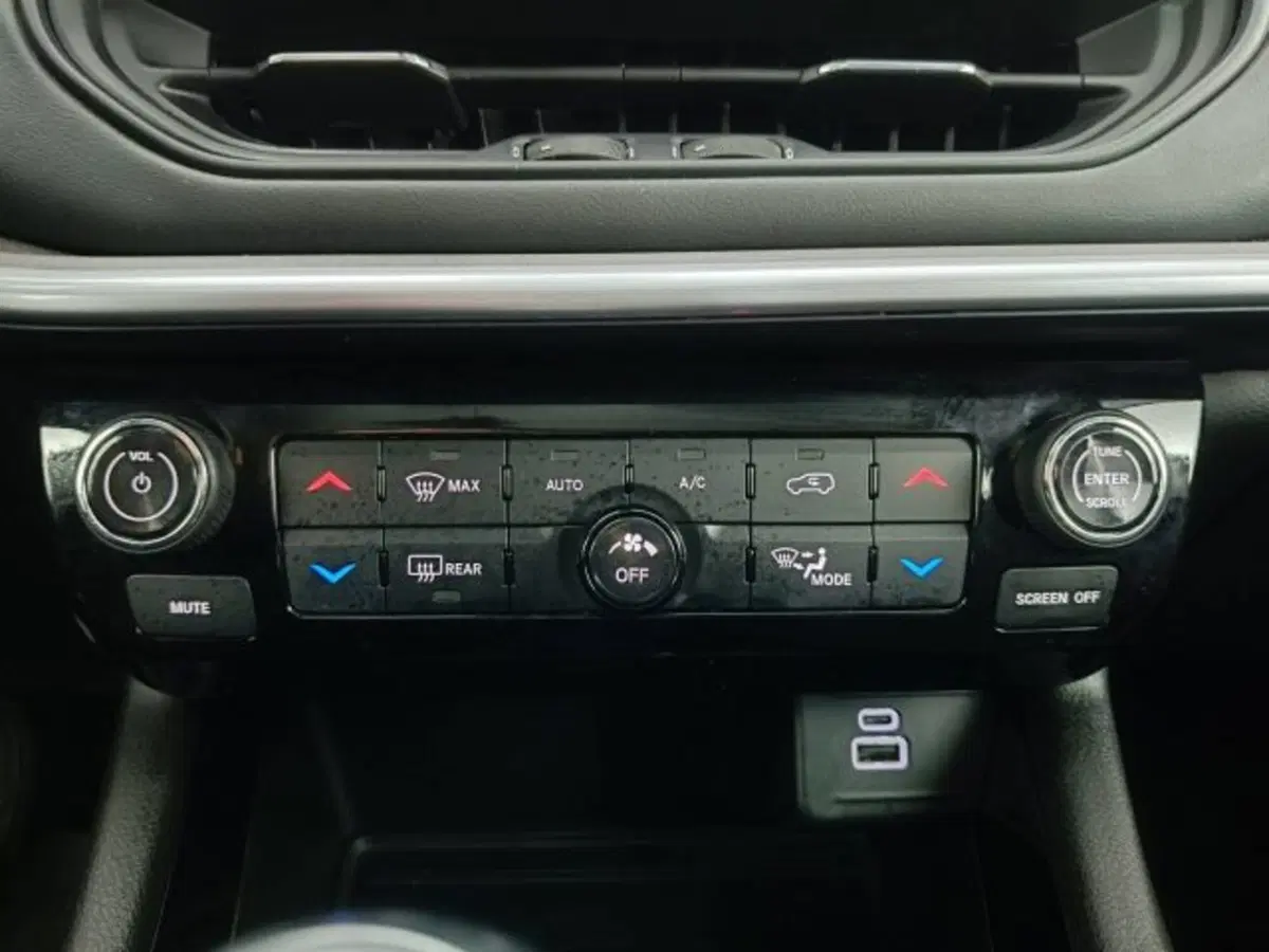 Jeep Compass usata a Teramo (15)