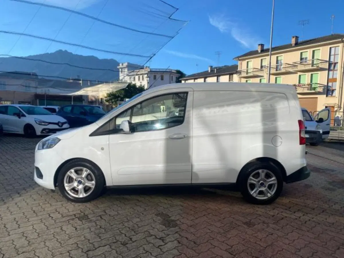 Ford Transit Courier usata a Cuneo (9)