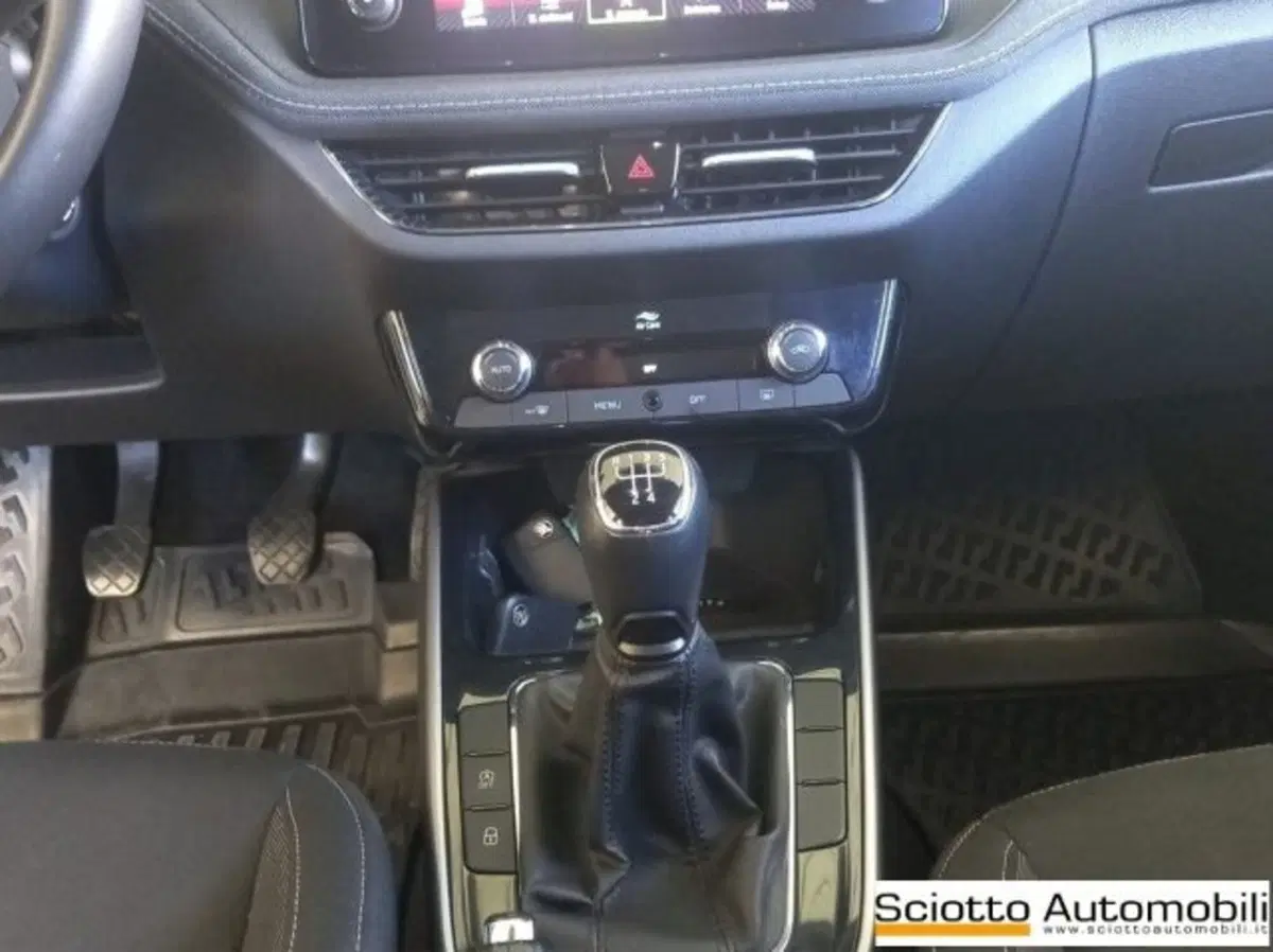 Skoda Fabia usata a Messina (15)