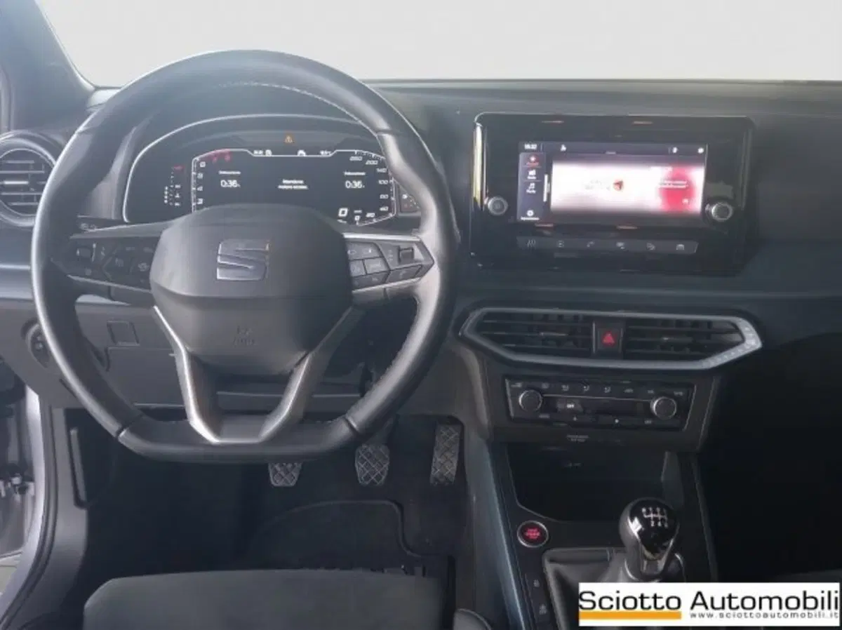 SEAT Arona usata a Messina (14)