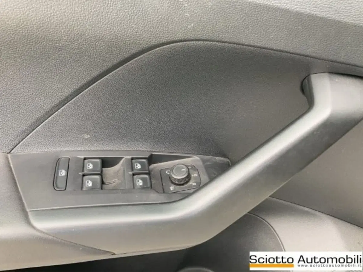 Volkswagen T-Cross usata a Messina (12)