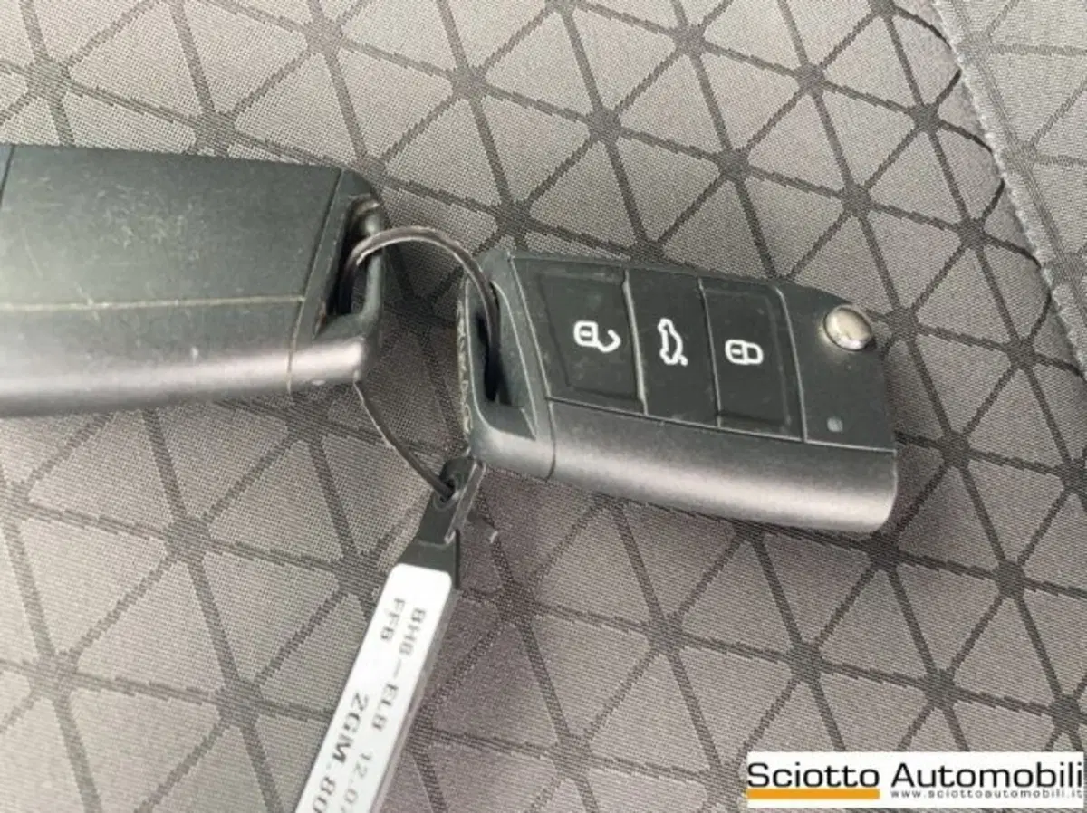 Volkswagen T-Cross usata a Messina (19)