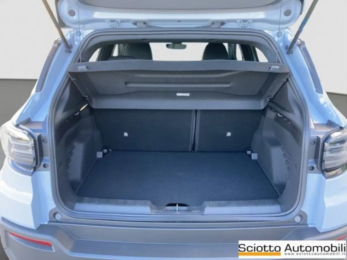 Jeep Avenger nuova a Messina (17)