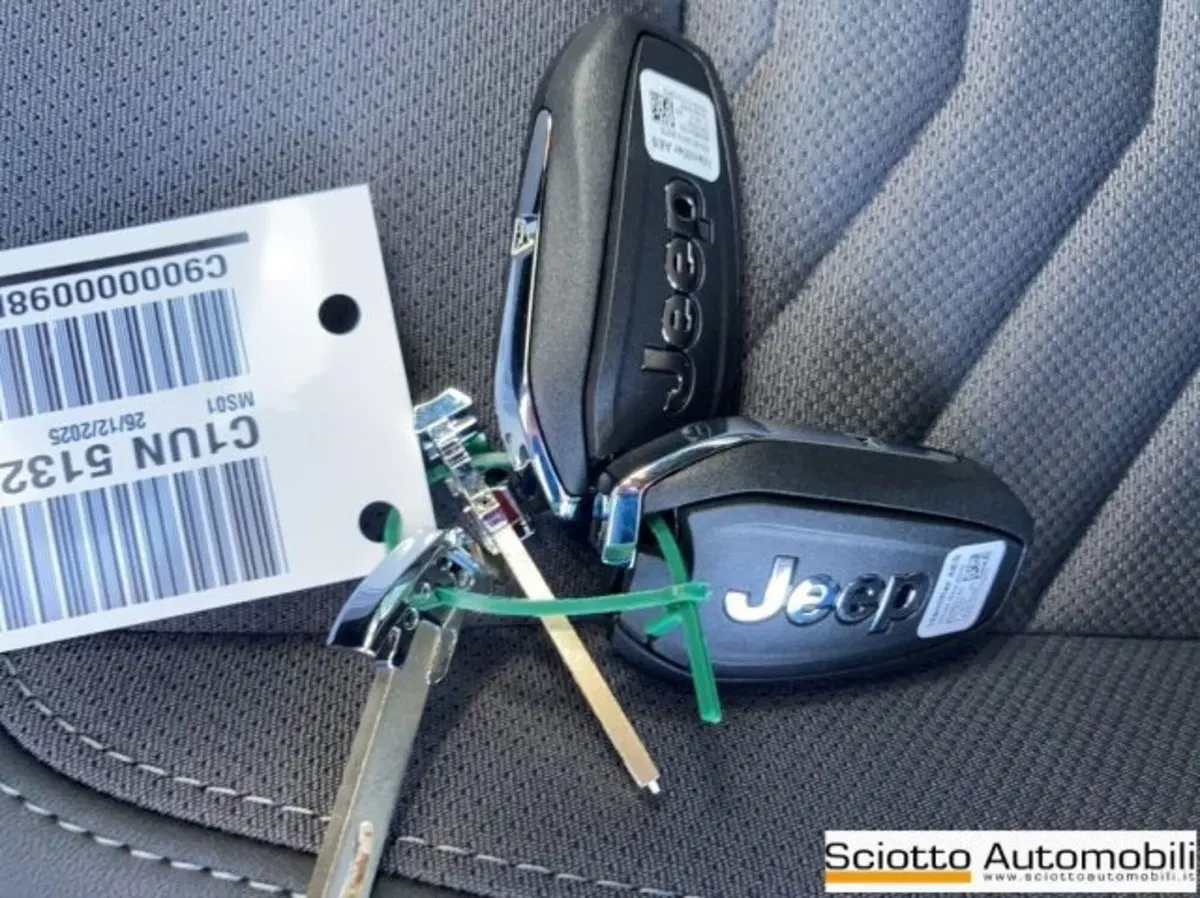 Jeep Avenger nuova a Messina (20)