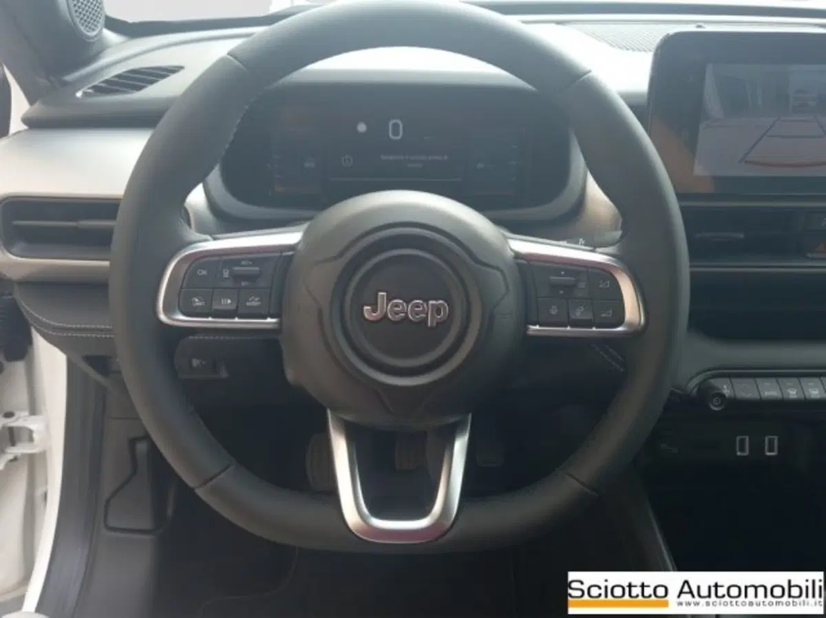 Jeep Avenger nuova a Messina (10)