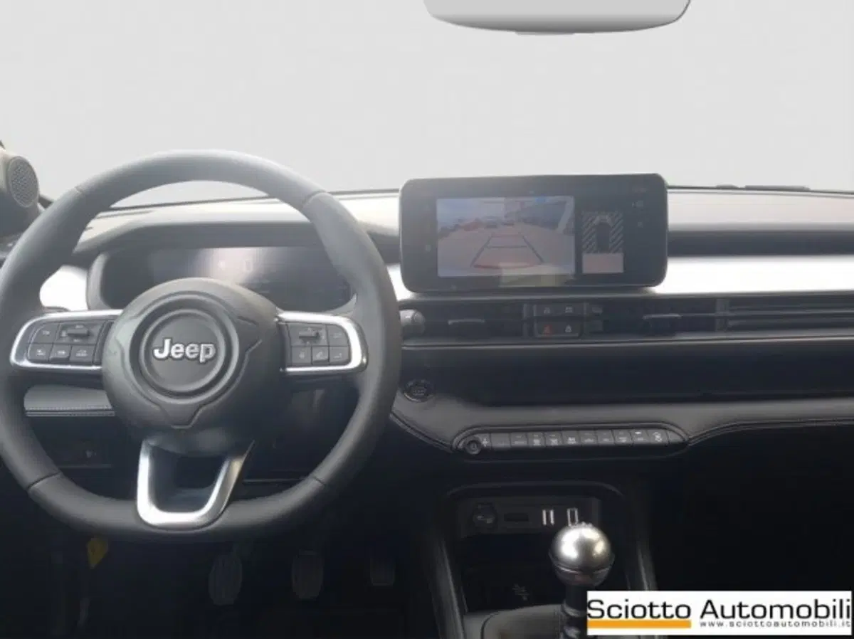 Jeep Avenger nuova a Messina (14)