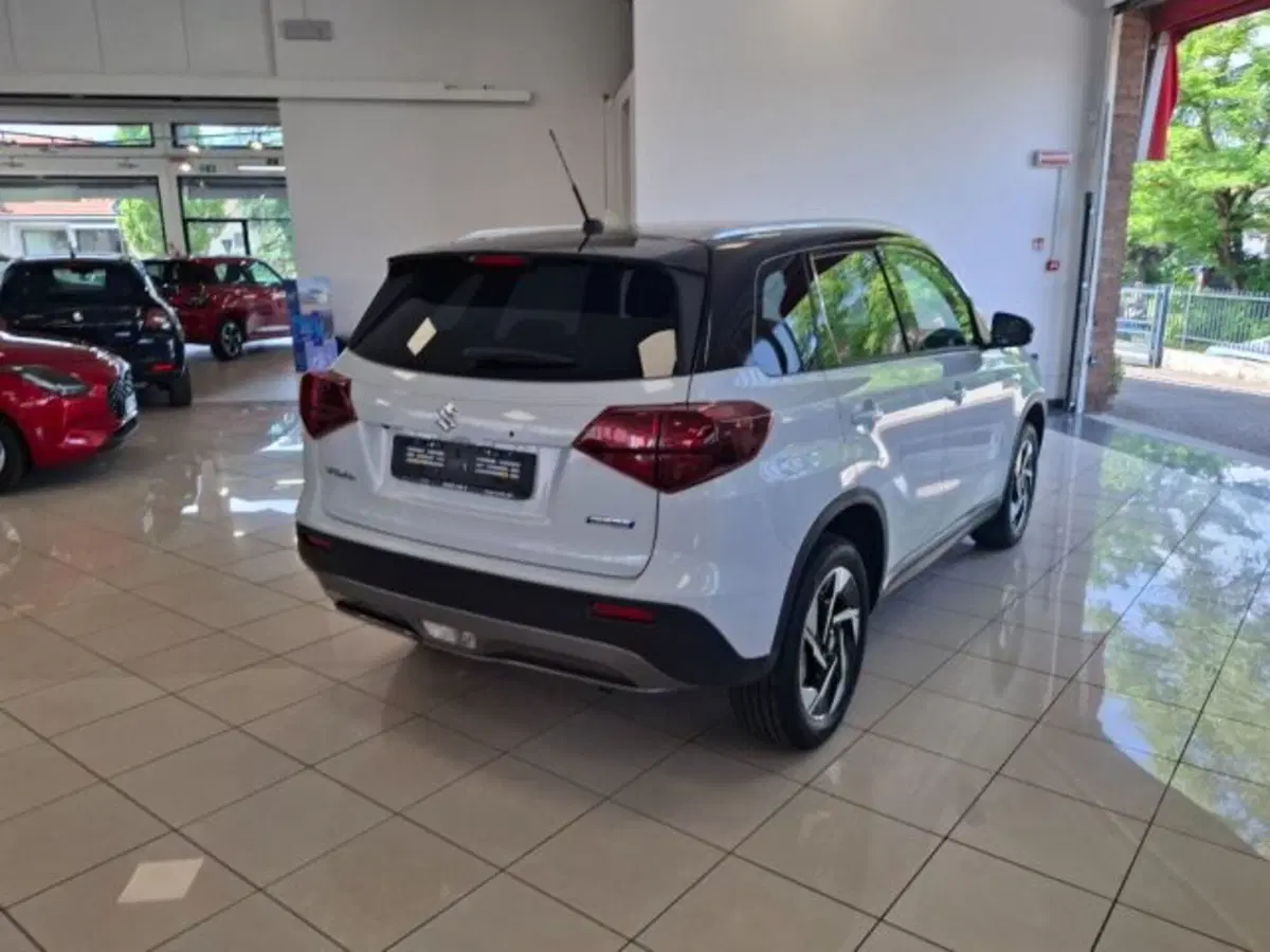 Suzuki Vitara nuova a Reggio Emilia (5)