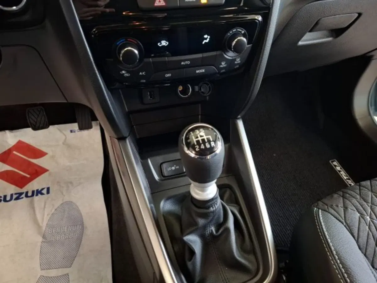 Suzuki Vitara nuova a Reggio Emilia (11)
