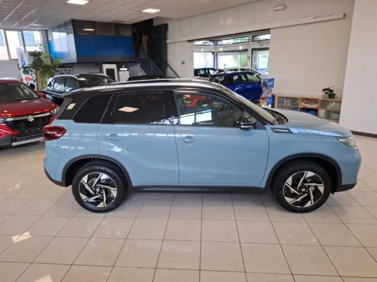 Suzuki Vitara nuova a Reggio Emilia (6)