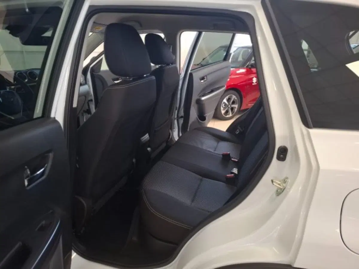 Suzuki Vitara nuova a Reggio Emilia (14)