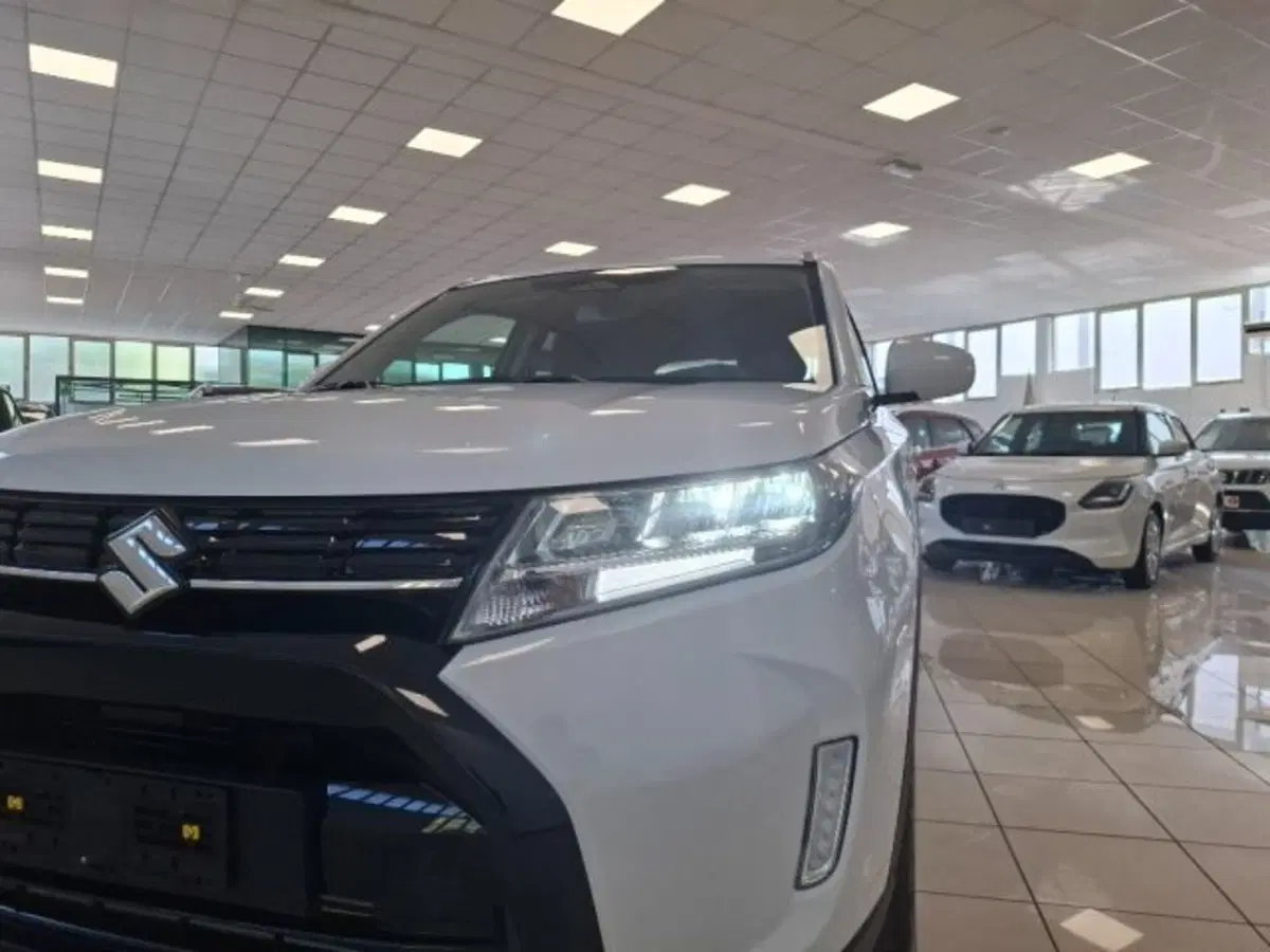 Suzuki Vitara nuova a Reggio Emilia (17)