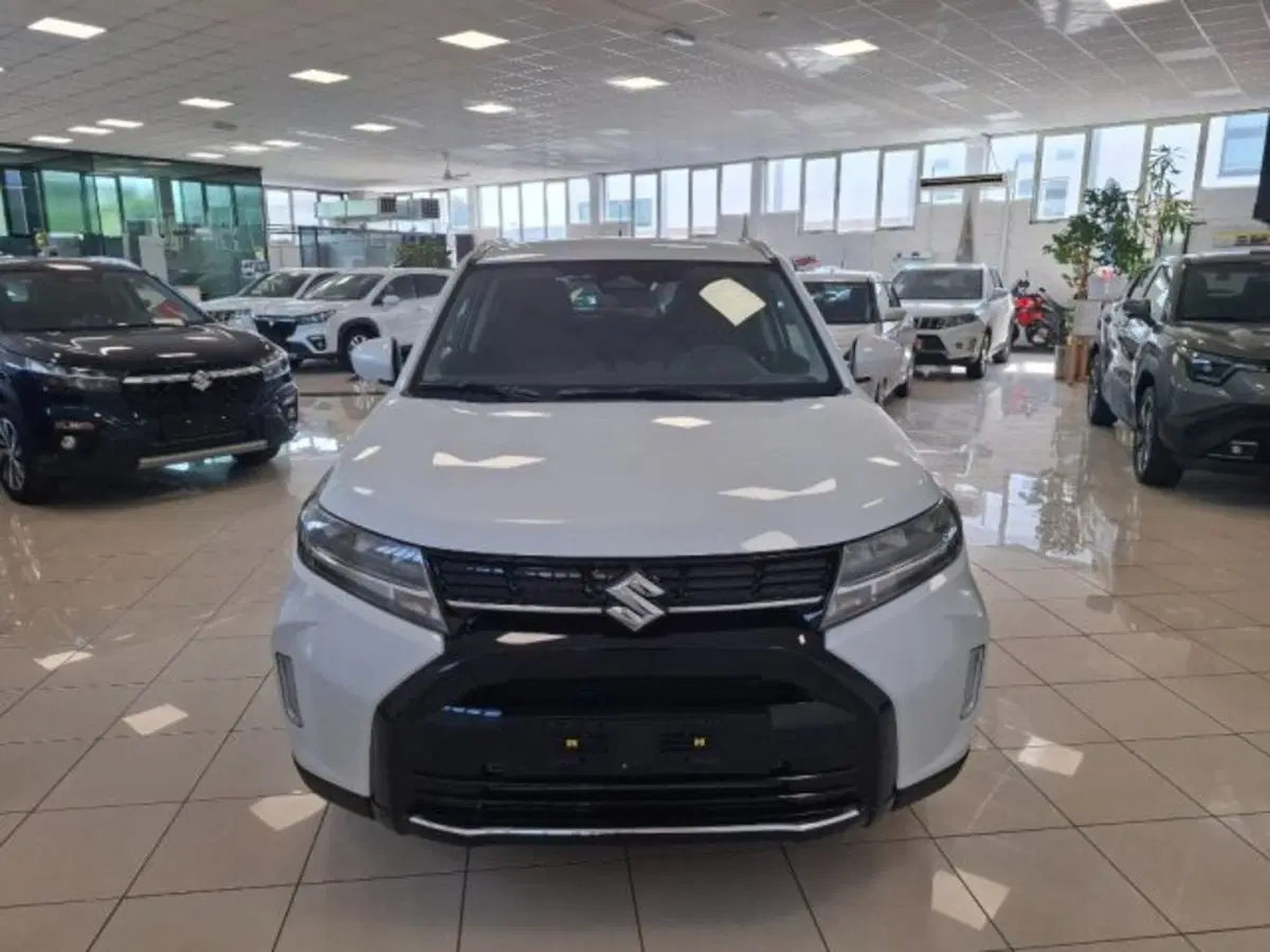 Suzuki Vitara nuova a Reggio Emilia (8)