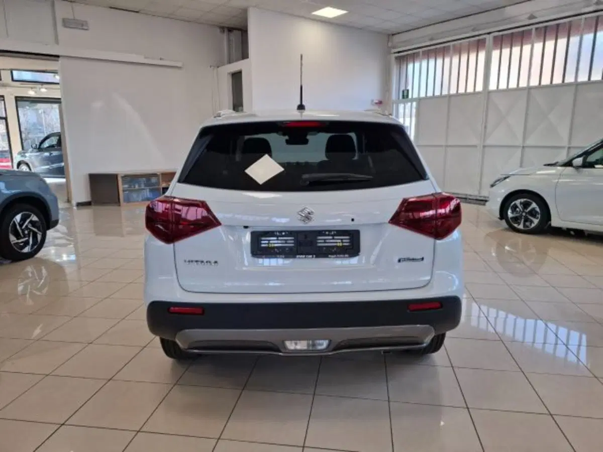 Suzuki Vitara nuova a Reggio Emilia (4)