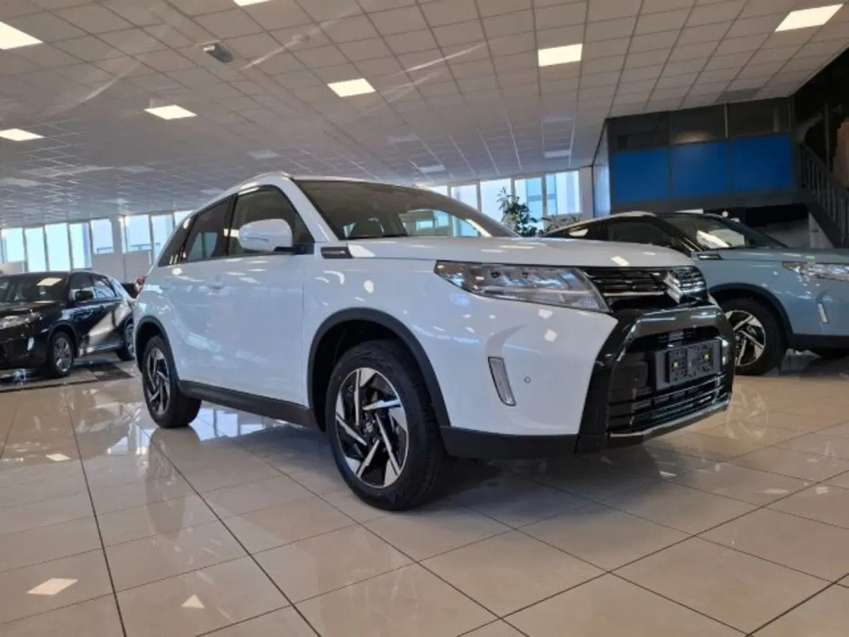 Suzuki Vitara nuova a Reggio Emilia (7)