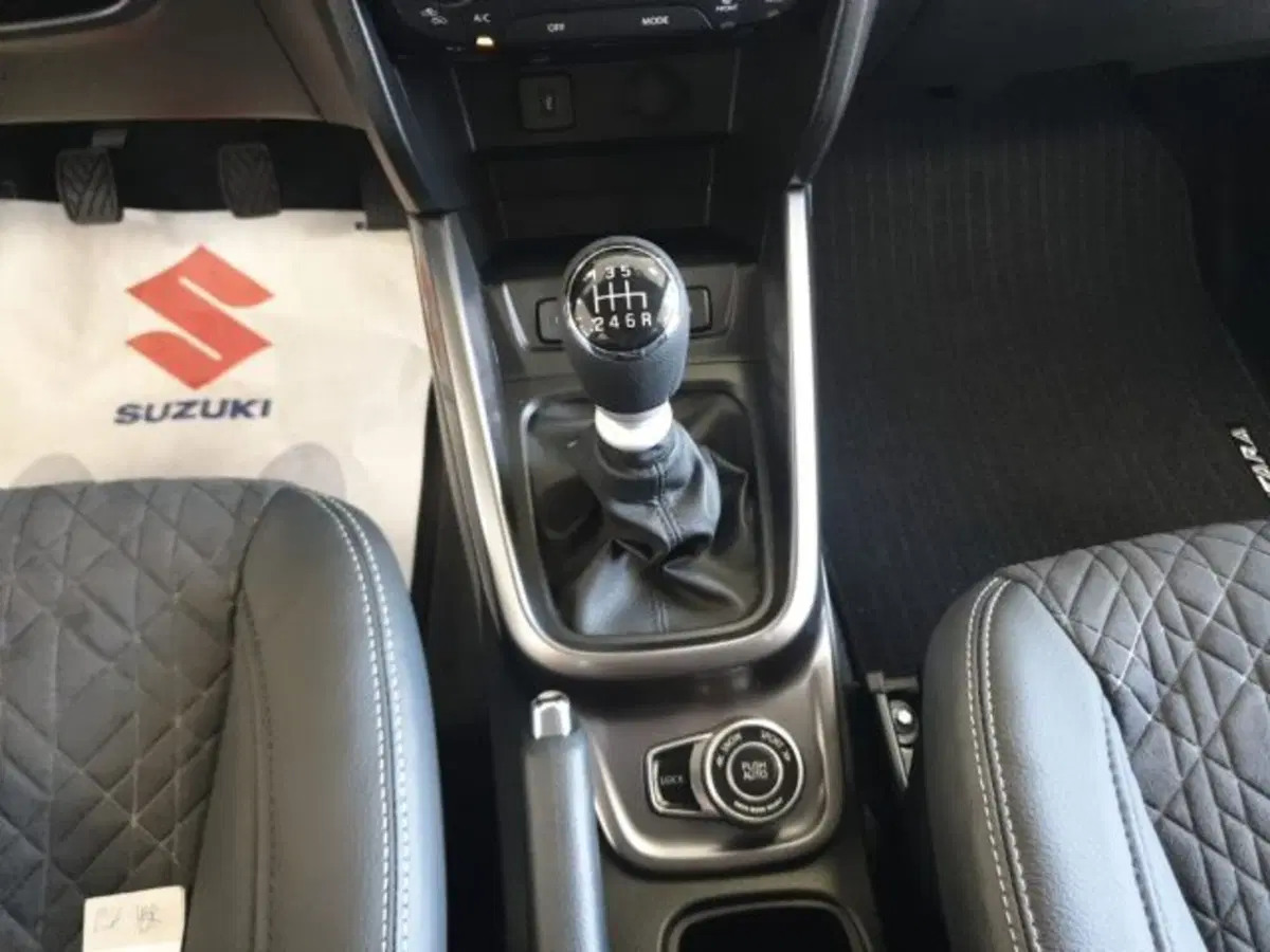 Suzuki Vitara nuova a Reggio Emilia (13)