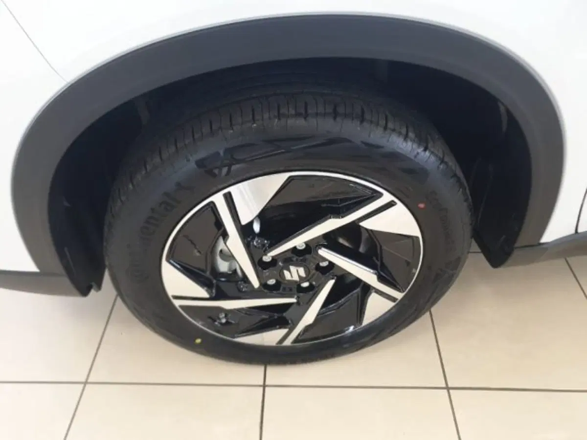 Suzuki Vitara nuova a Reggio Emilia (18)
