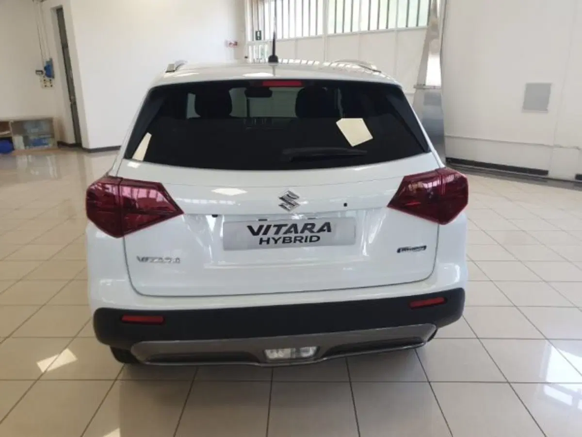 Suzuki Vitara nuova a Reggio Emilia (3)