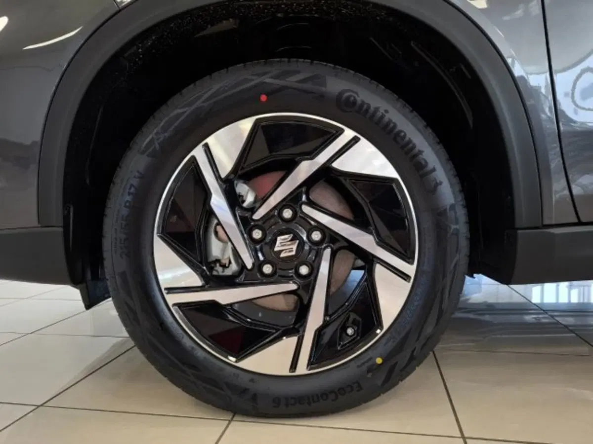 Suzuki Vitara nuova a Reggio Emilia (16)