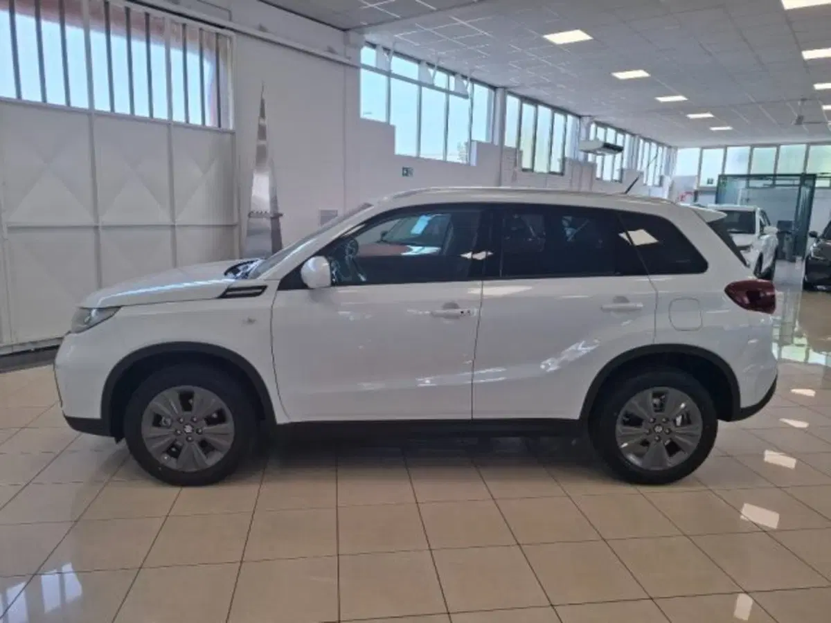 Suzuki Vitara nuova a Reggio Emilia (2)
