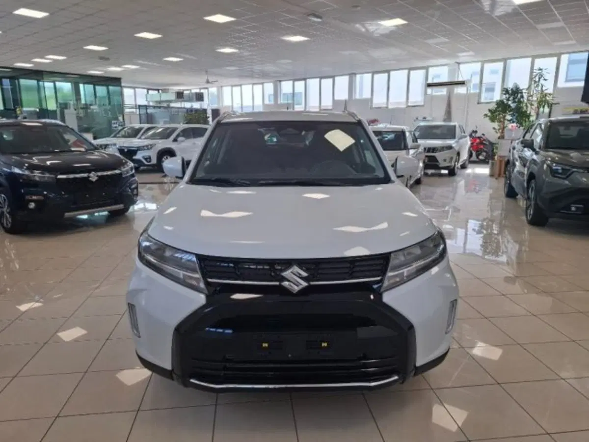Suzuki Vitara nuova a Reggio Emilia (8)