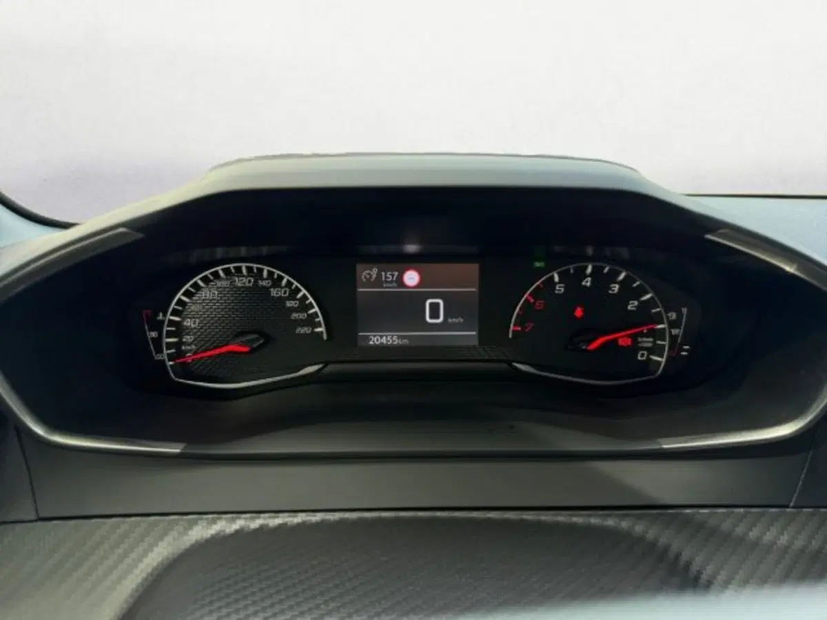 Peugeot 208 usata a Udine (13)