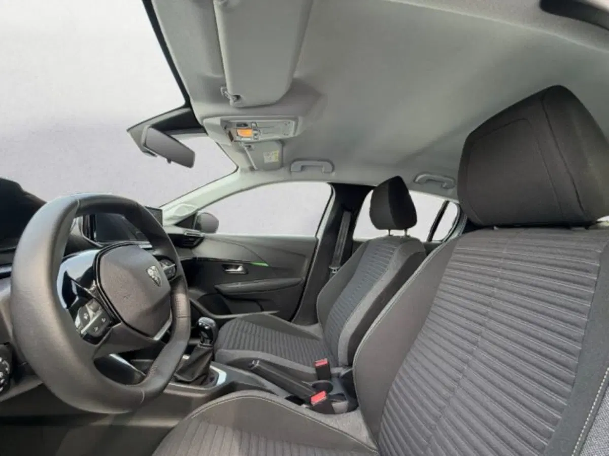 Peugeot 208 usata a Udine (9)