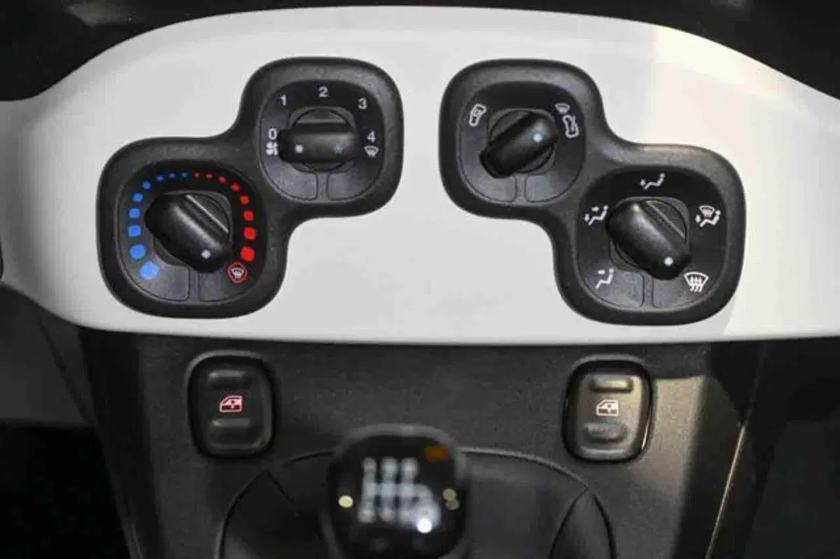 Fiat Panda Cross nuova a Torino (14)