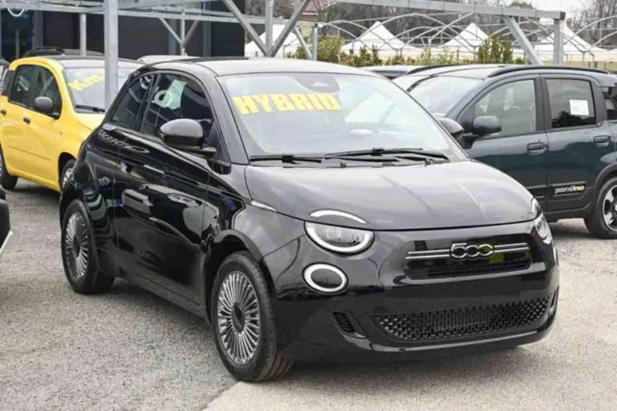 Fiat 500 nuova a Torino (2)