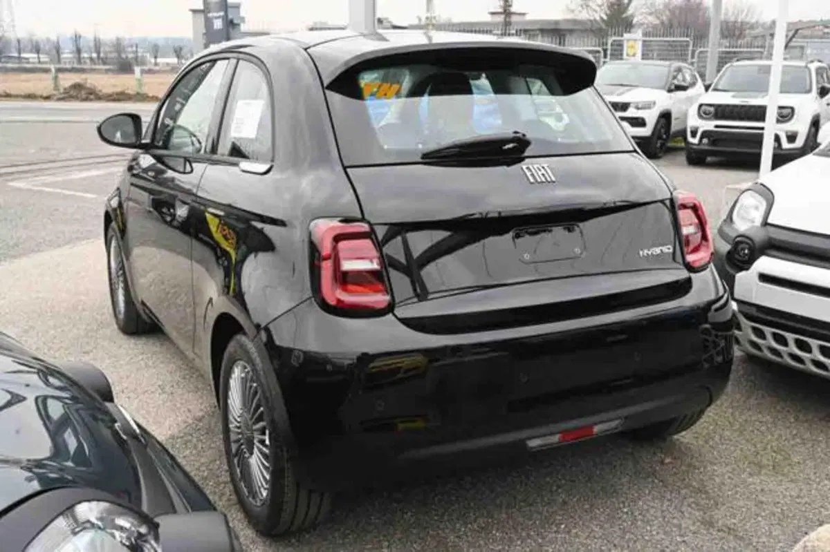 Fiat 500 nuova a Torino (4)