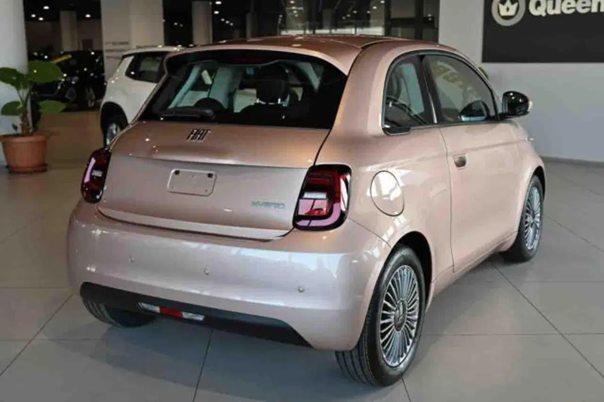 Fiat 500 nuova a Torino (3)