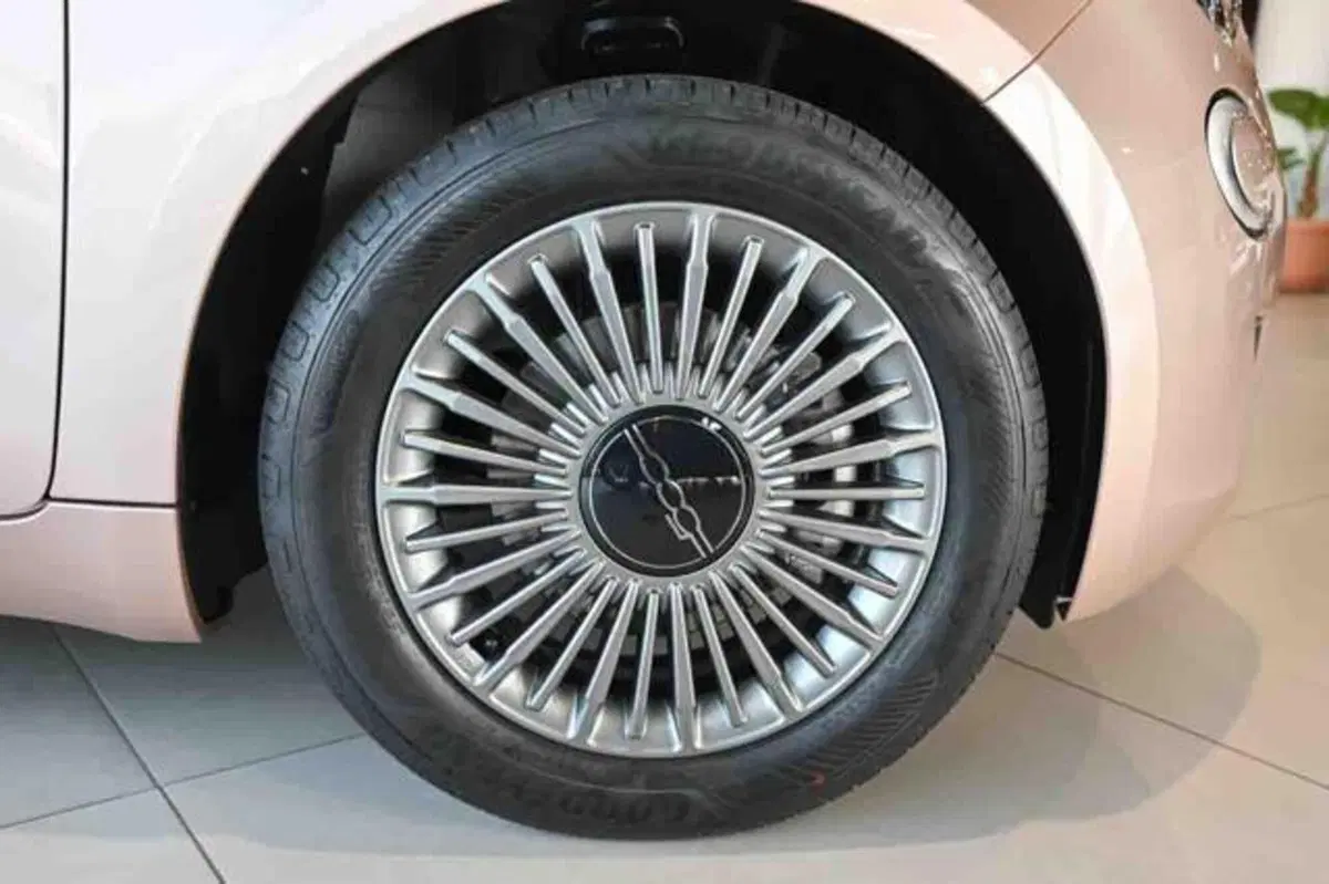 Fiat 500 nuova a Torino (5)