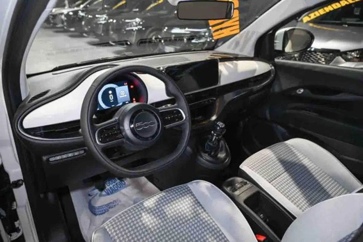 Fiat 500 nuova a Torino (7)