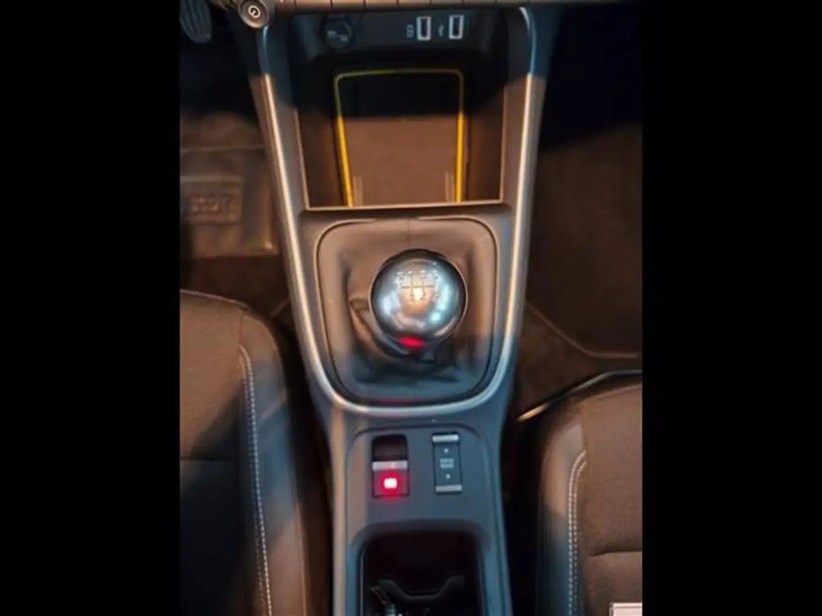 Jeep Avenger usata a Siena (16)