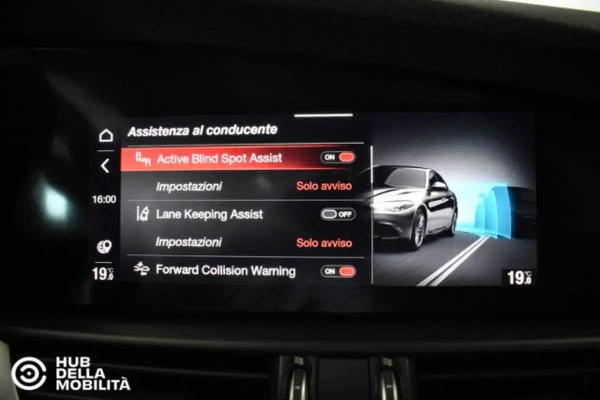 Alfa Romeo Giulia usata a Perugia (17)