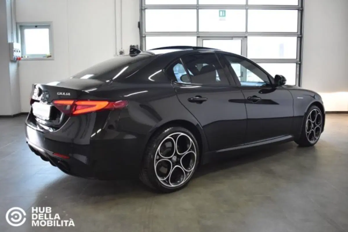 Alfa Romeo Giulia usata a Perugia (4)