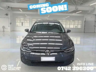 Volkswagen Golf Variant 2.0 TDI SCR DSG Life del 2023 usata a Foligno