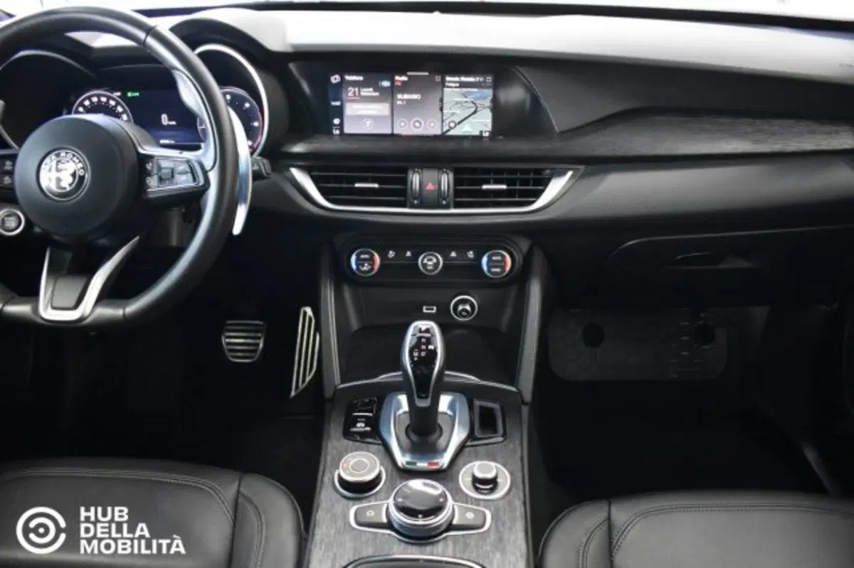 Alfa Romeo Stelvio usata a Perugia (11)