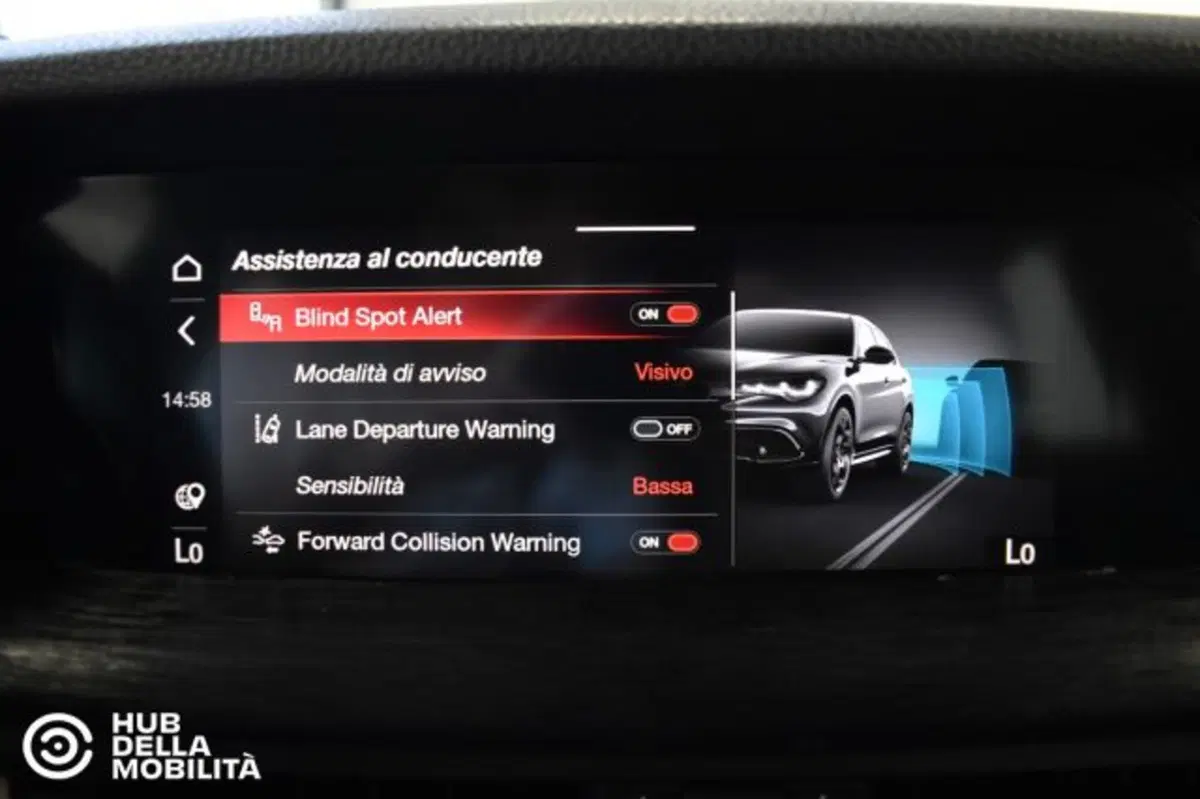 Alfa Romeo Stelvio usata a Perugia (17)