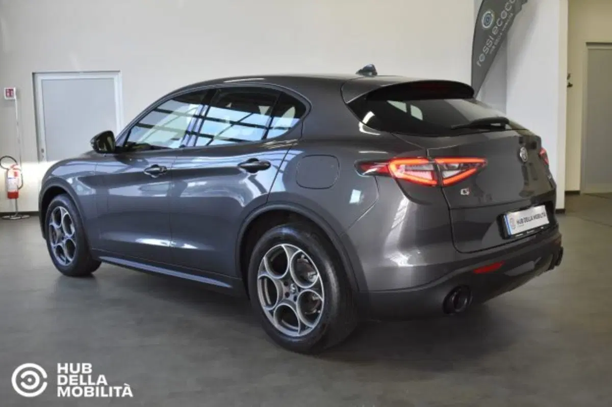 Alfa Romeo Stelvio usata a Perugia (6)