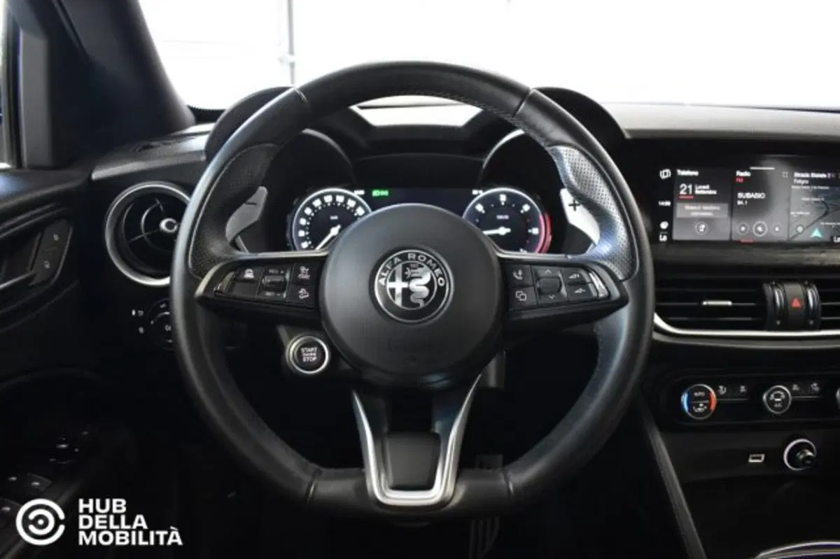 Alfa Romeo Stelvio usata a Perugia (9)