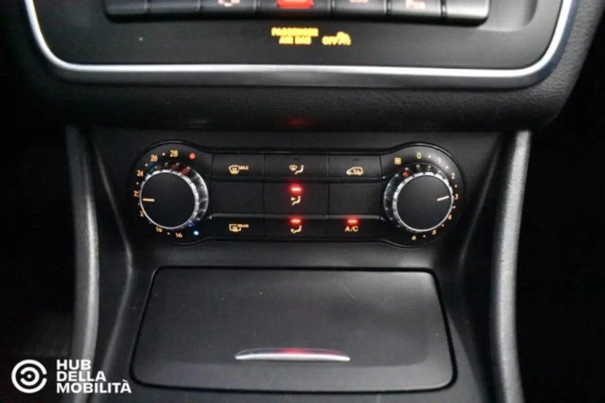 Mercedes-Benz GLA SUV usata a Perugia (12)