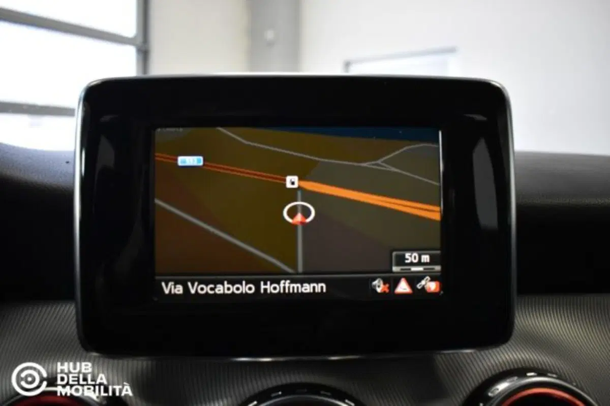 Mercedes-Benz GLA SUV usata a Perugia (14)