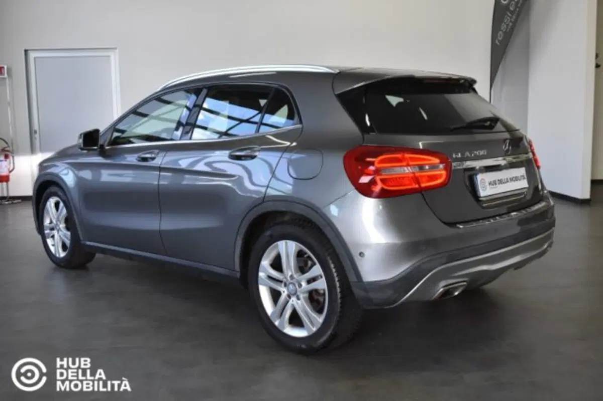 Mercedes-Benz GLA SUV usata a Perugia (4)