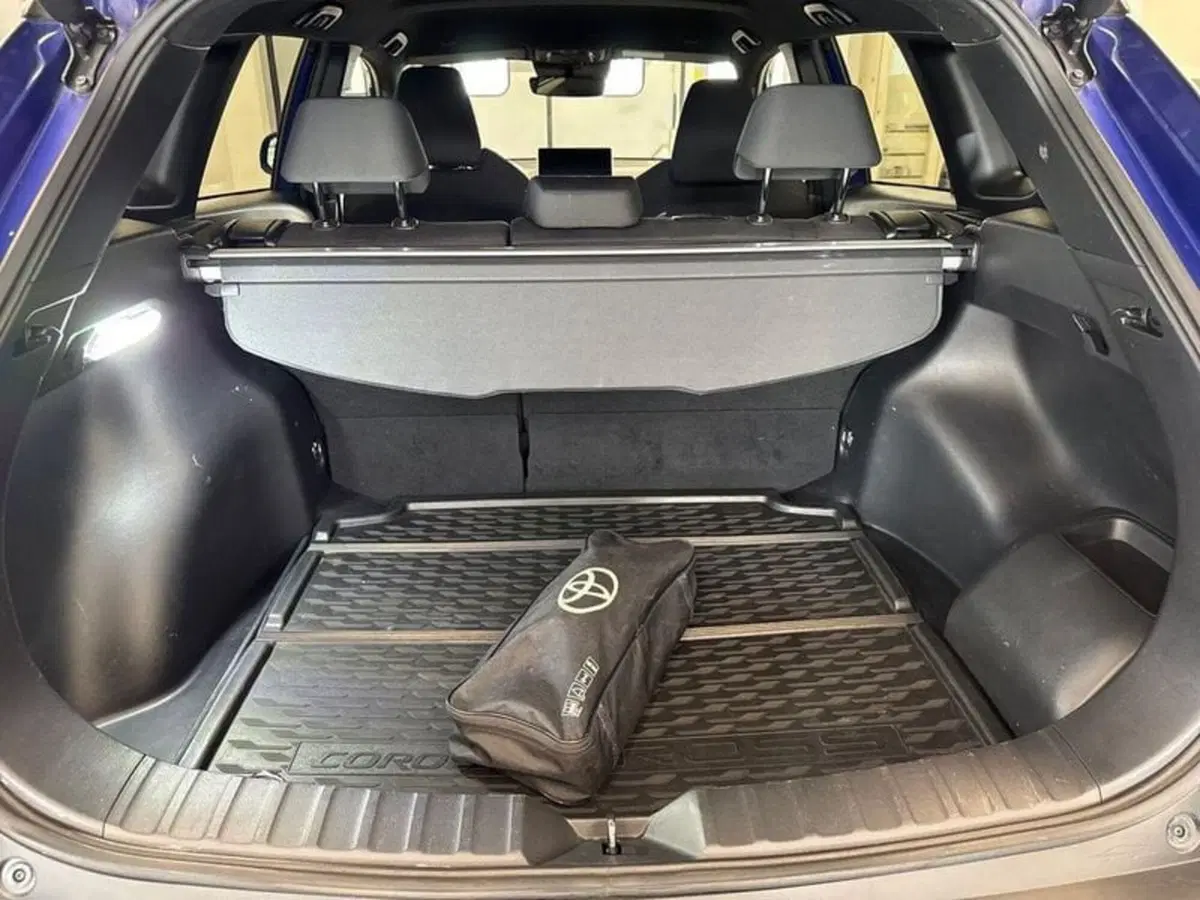Toyota Corolla Cross Hybrid usata a Prato (12)