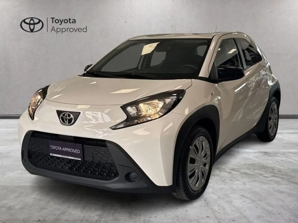 Toyota Aygo X usata a Prato